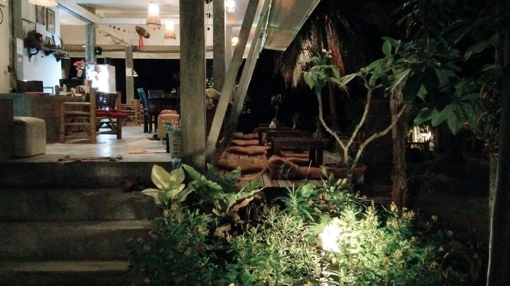 Benjamin'S Hut Hotell Srithanu Exteriör bild