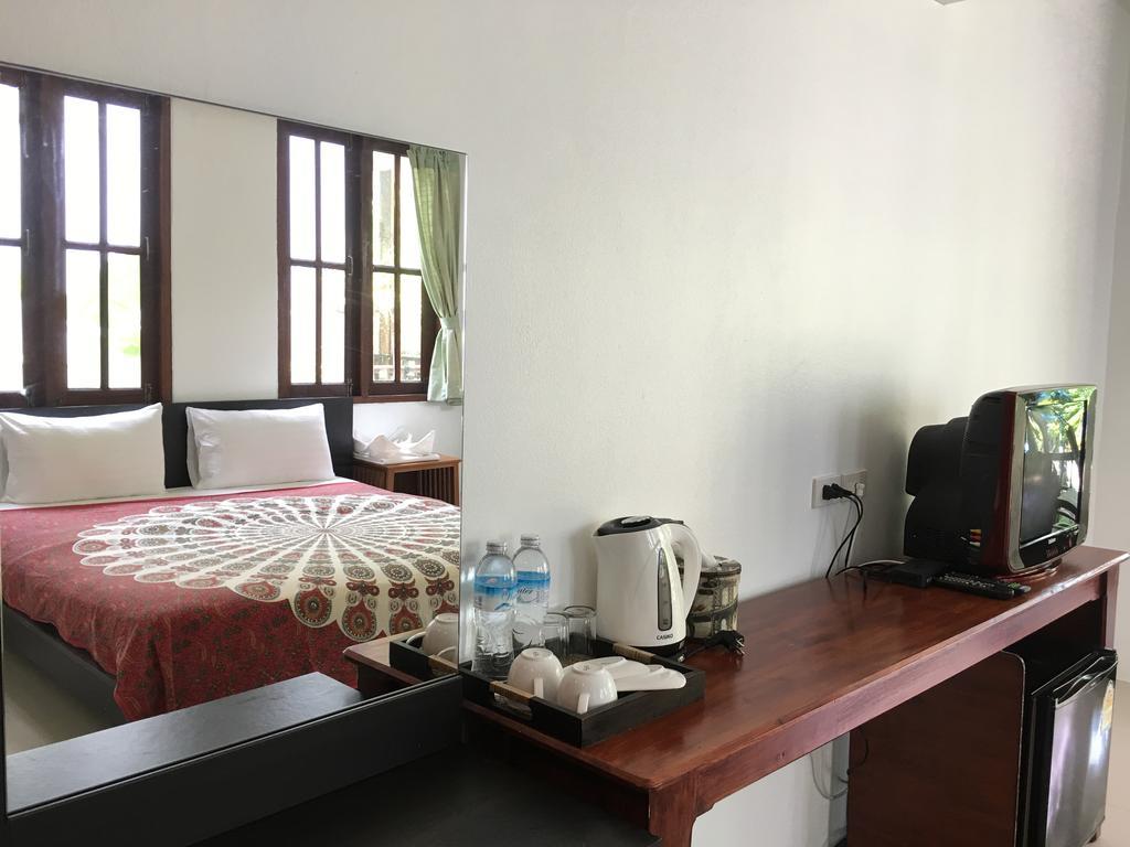 Benjamin'S Hut Hotell Srithanu Exteriör bild